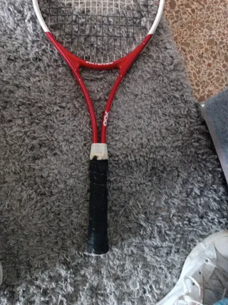 Raqueta de tenis roja artego