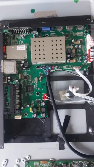 TV Haier 32 LED LCD - Piezas