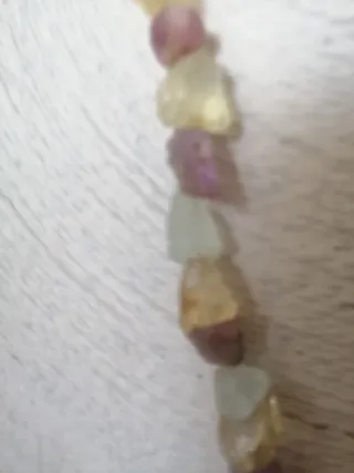 Collar de cuarzos irregulares