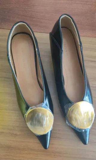 Zapatos de tacón negros talla 39