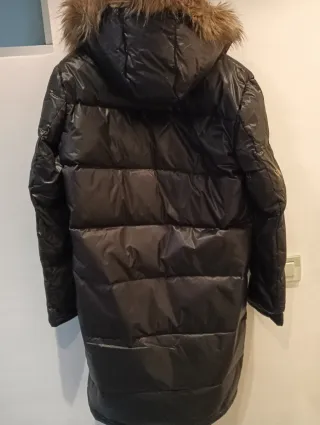 Abrigo acolchado hombre negro