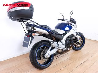 SUZUKI GSR 600