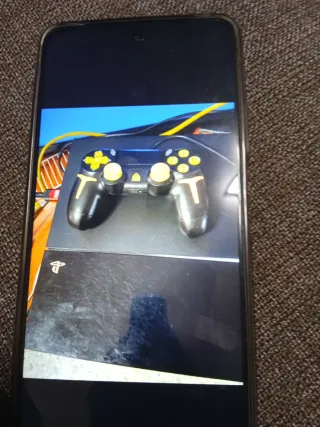 PS4 + 4 juegos y mando