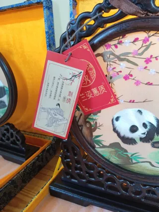 Decoración Oriental Panda y Flores bordado