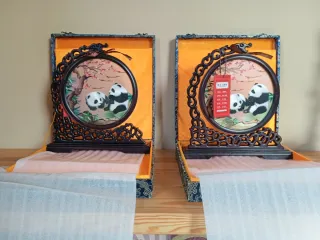 Decoración Oriental Panda y Flores bordado