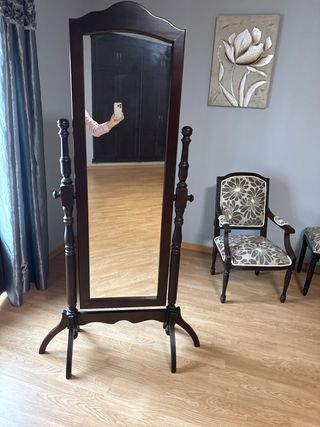 Specchio a figura intera in legno