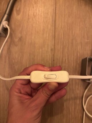 Lámpara de pinza IKEA flexible