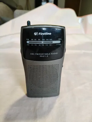 Radio portátil Firstline AM/FM PR21.0