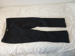 Pantalón de Montaña Invierno Mujer Negro. Nuevo