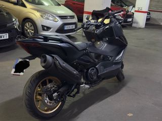 Yamaha Tmax 560 Tech Max Scooter