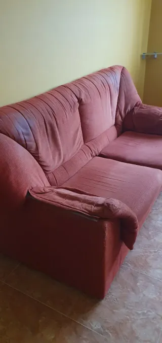 2 Sofás de Tela Rojos