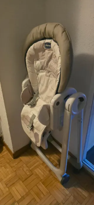Trona Chicco Polly Progress 5