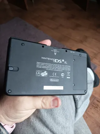 Nintendo DSi XL Azul