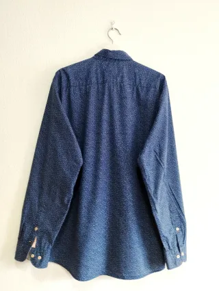 Camisa Tommy Hilfiger azul con estampado