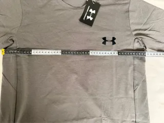 Camiseta Under Armour Gris