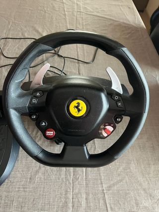 Volante Thrustmaster Ferrari PS4/PS3