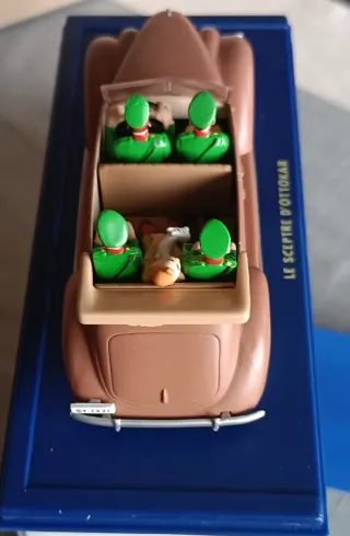 Tintin Coche 1/43 34 Ford V8 descapotable