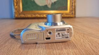 Cámara Digital HP Photosmart M627 7MP