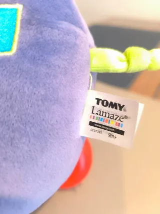 Elefante de peluche con ruedas para bebé