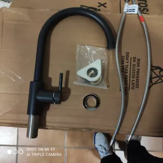 Miscelatore Franke Lina colore nero.