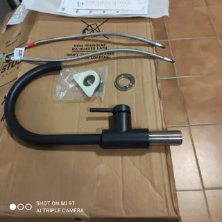 Miscelatore Franke Lina colore nero.