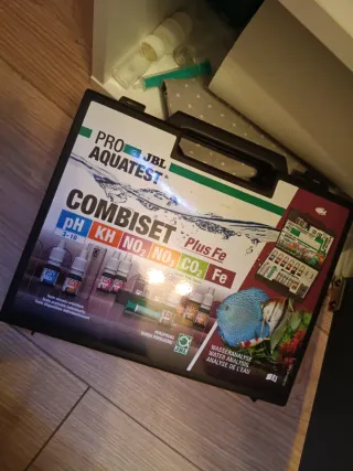 Acuario BOYU 60 L completo con mueble Tetra