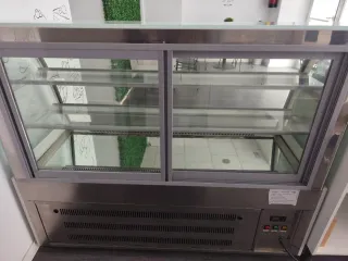 Nevera expositora cristal curvo 150cm de ancho