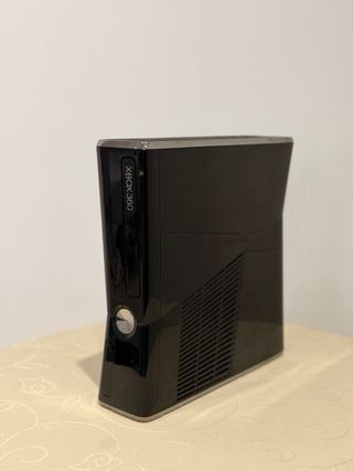 Xbox 360 250GB + 2 mandos + HDMI | Pack completo