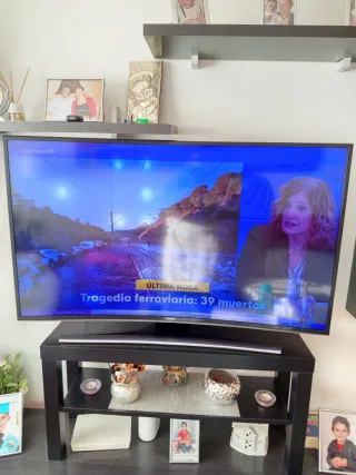 Smart TV Samsung UHD Negra