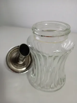 Azucarero de cristal y metal