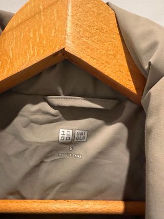 Uniqlo Chaqueta Plumas verde plomo