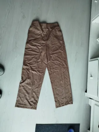 Pantalón marrón de vestir