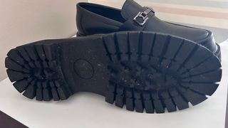 Mocasines negros suela gruesa