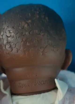 Muñeca grande marca PLC y Antonio Juan interactiva