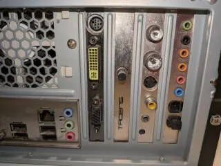 PC Multimedia Antiguo.