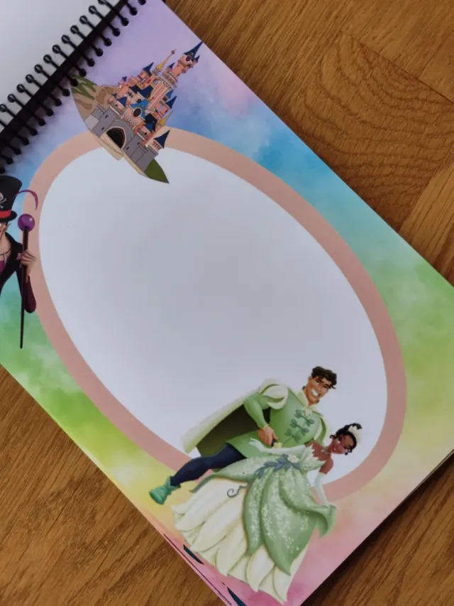 Libro de Firmas Disney Inés Disneyland Paris