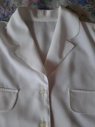 Blusa blanca manga corta mujer