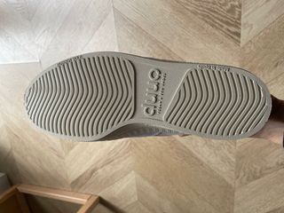 Zapatillas veganas moradas sin estrenar