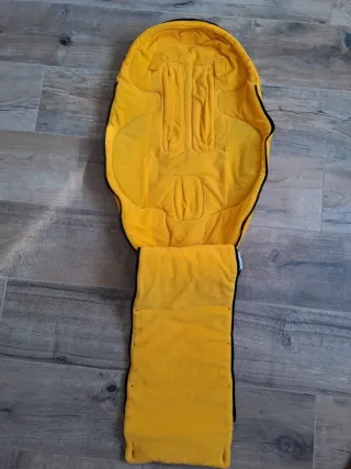 Saco nido Bugaboo amarillo