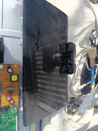 Scheda TV Telefunken TE32269S27YXD