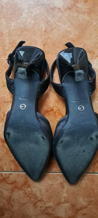 Zapatos de tacón Tamaris negros talla 39
