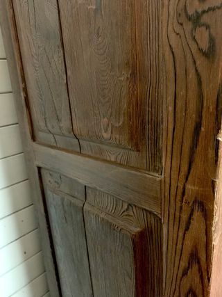 Gran armario de madera. Antiguo