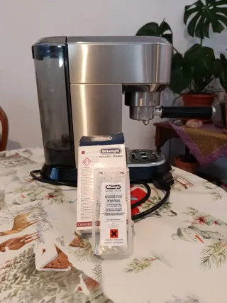 Cafetera DeLonghi EC680
