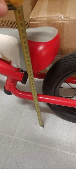 Bici sin pedales roja para 3 años