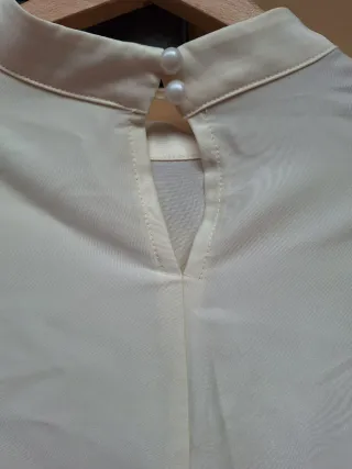 Coprispalla scialle beige