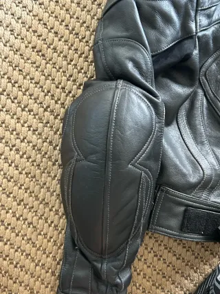 Traje de moto de cuero Talla 38. Mujer