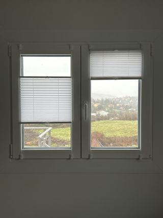 Persiane in tessuto pieghettato bianche