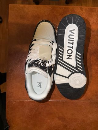 Zapatillas Louis Vuitton Negras y Blancas