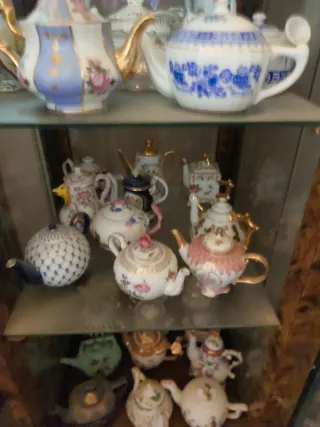 Collezione di teiere decorative