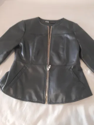 Chaqueta zara polipiel